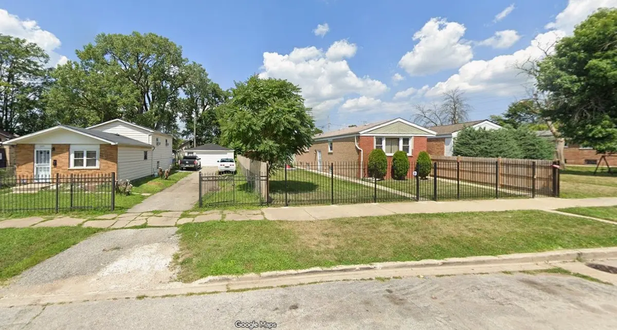 1216 W 108th Street
