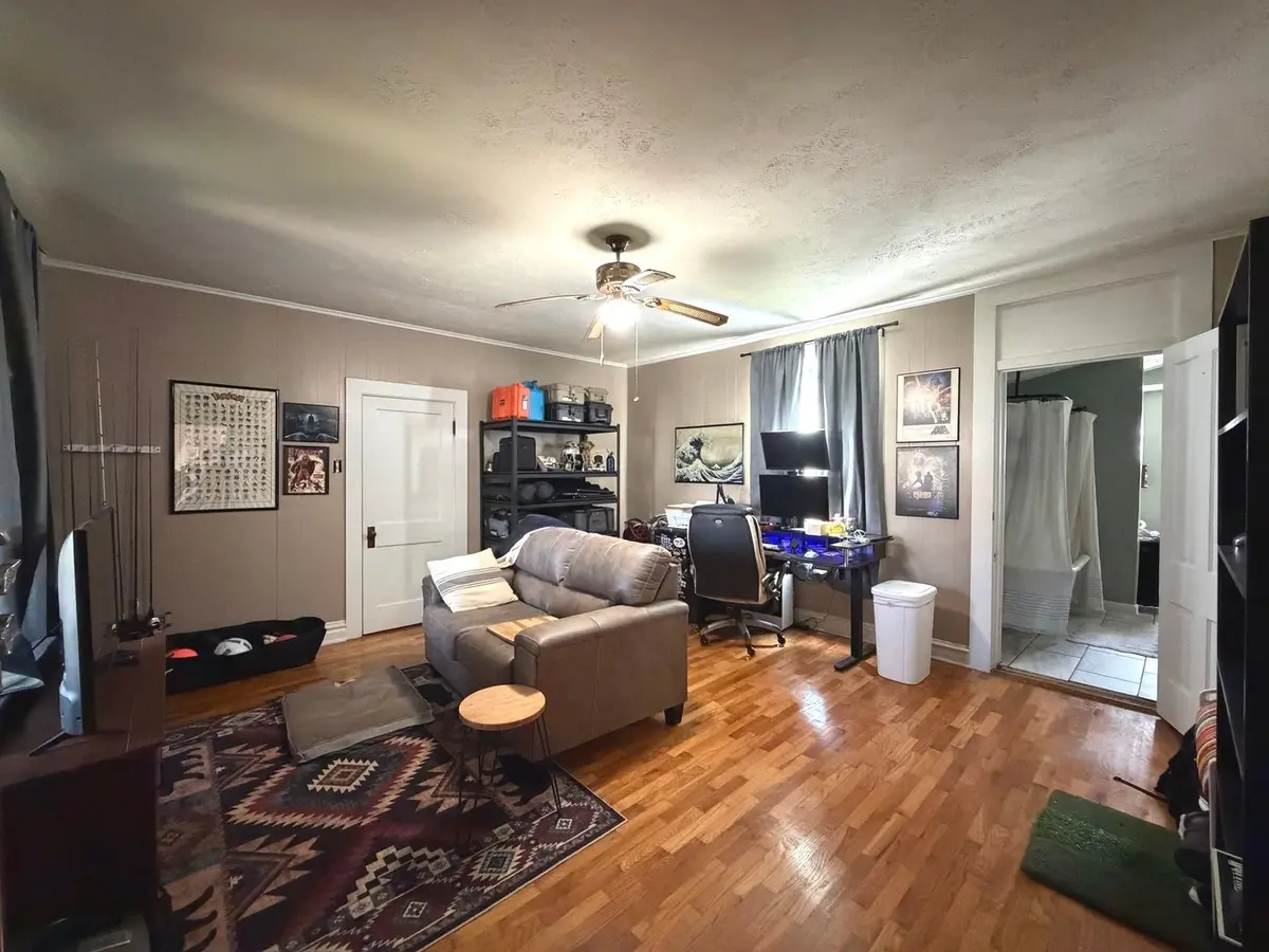 312 E 4th Street