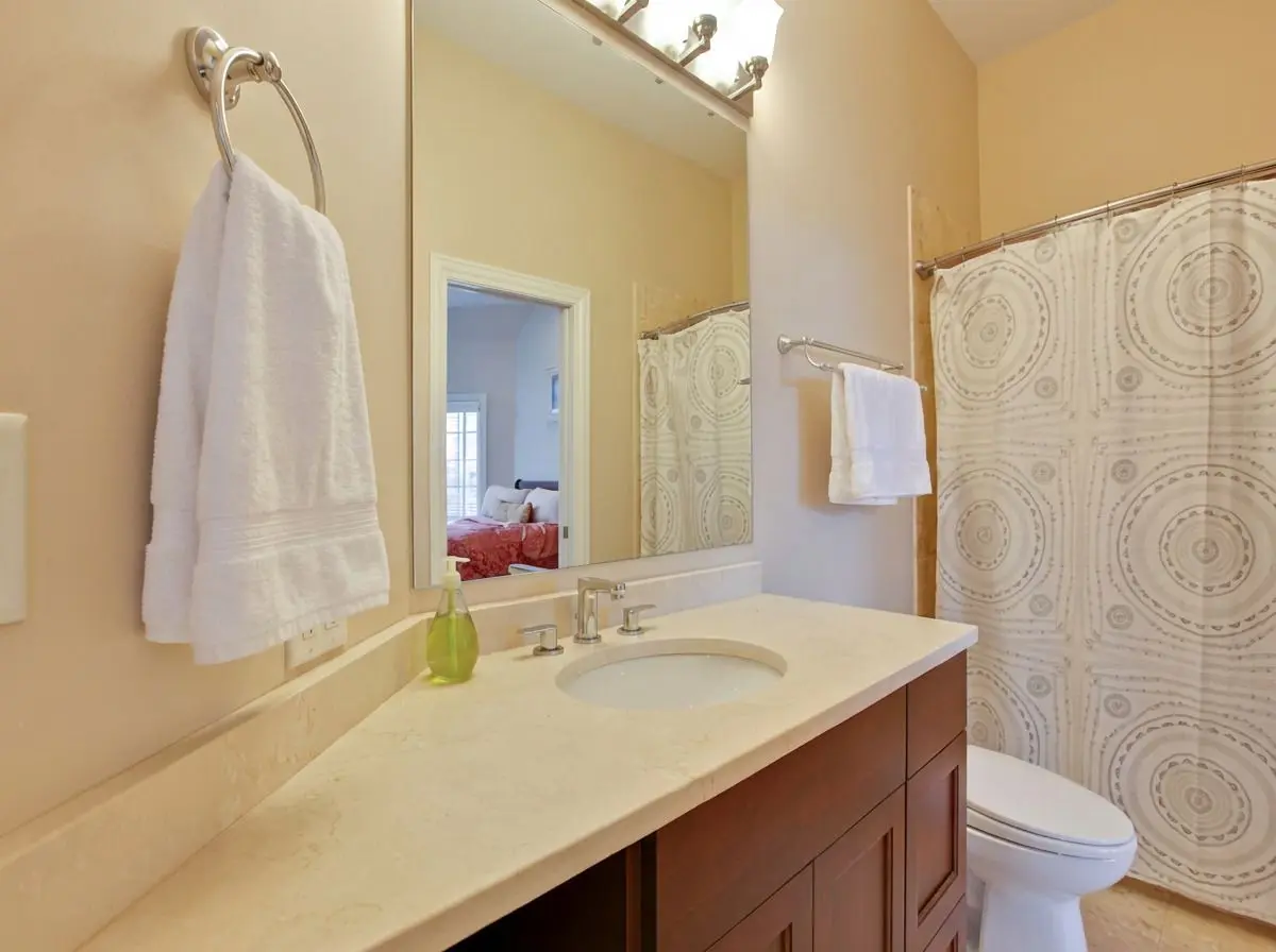 7229 Roxbury Court