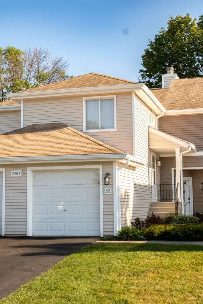 2404 DANBURY Drive