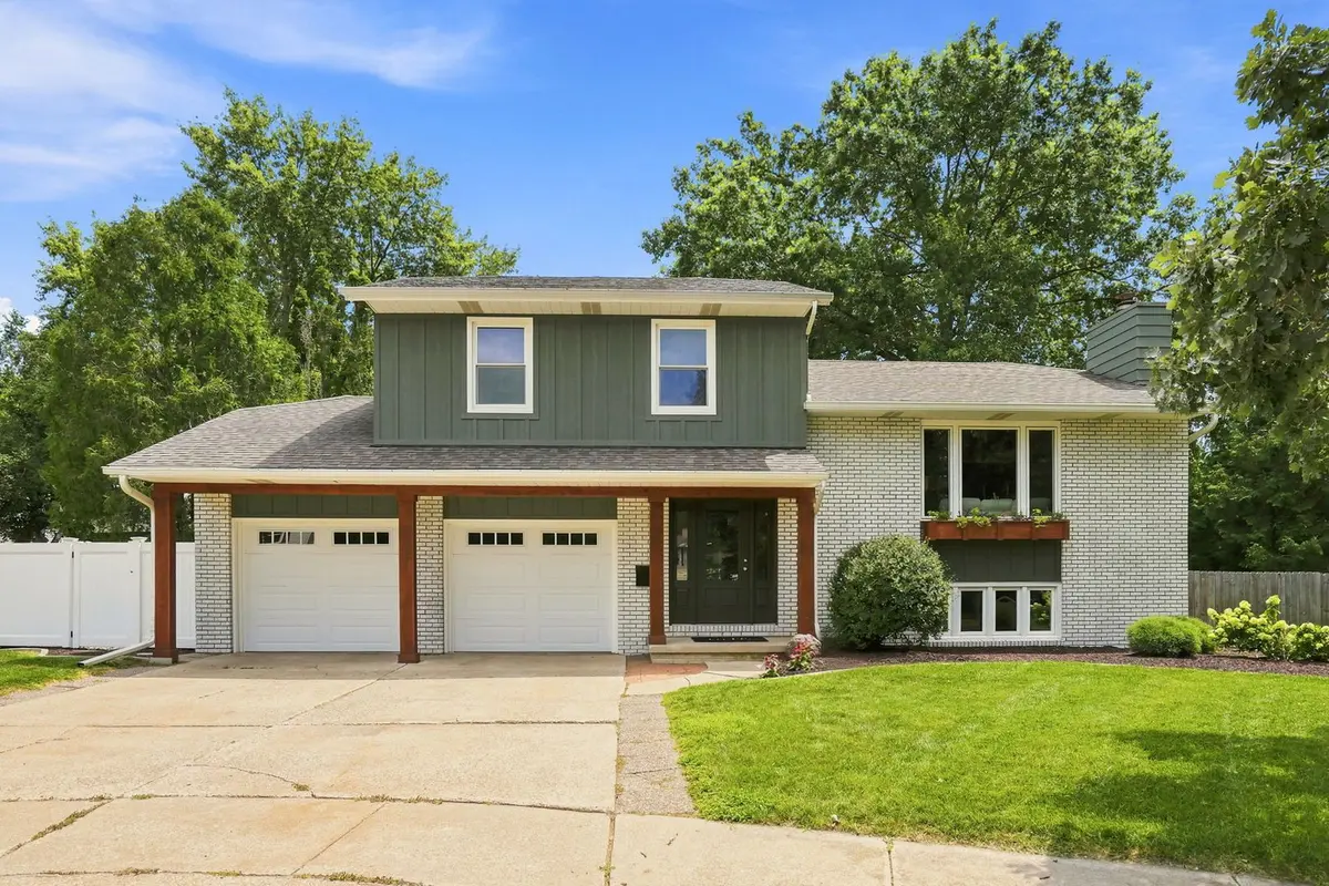 4415 Montclair Court
