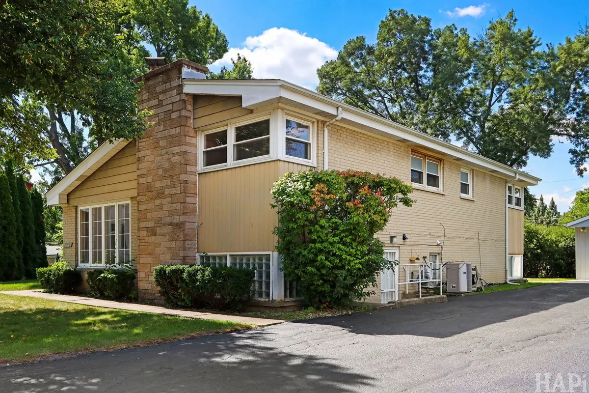 412 Warren Road
