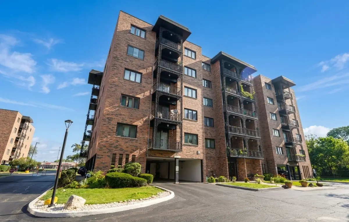 9332 Landings Lane