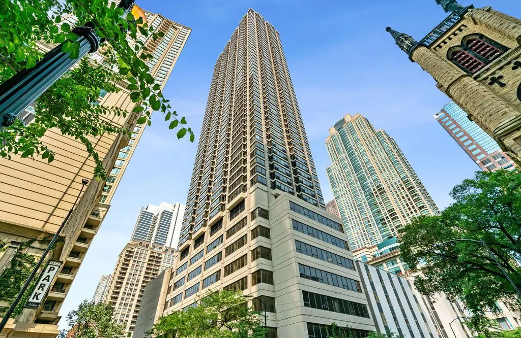 30 E Huron Street