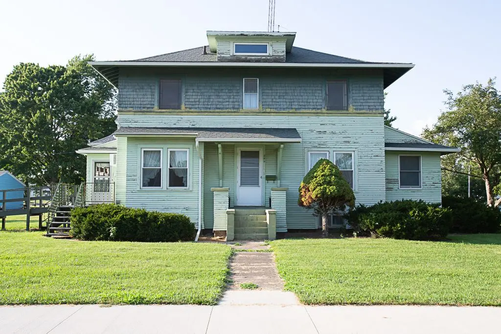 309 Lincoln Street