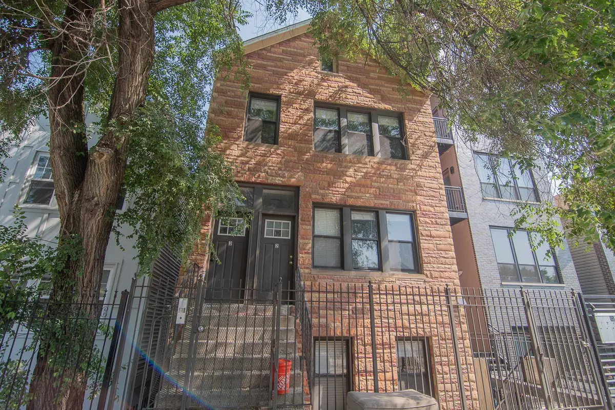 2110 W 18th Place