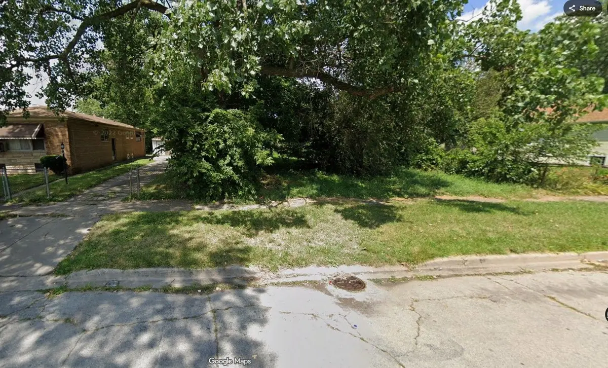 1252 W 108th Street
