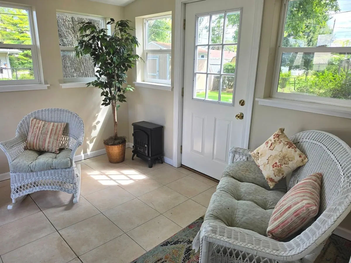 1524 Julie Drive