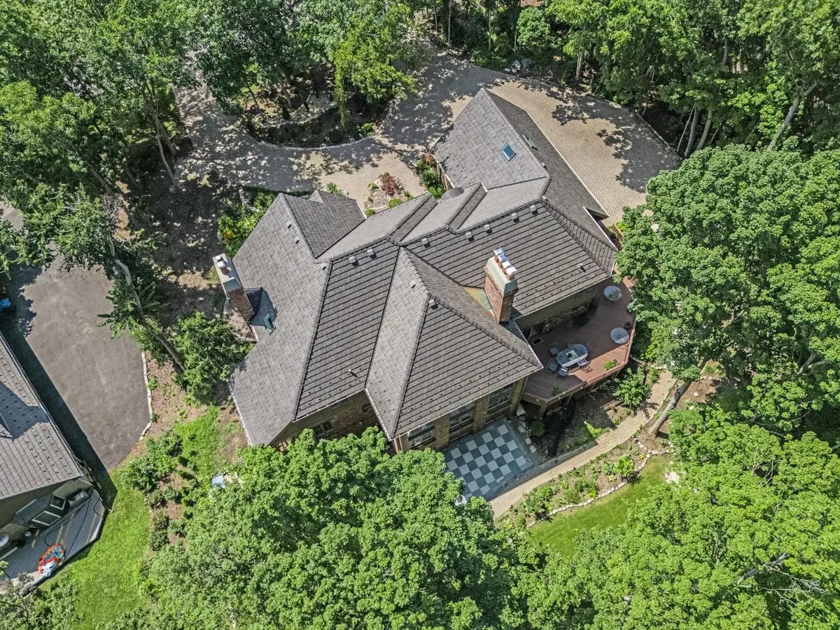 818 Fox Glen Drive