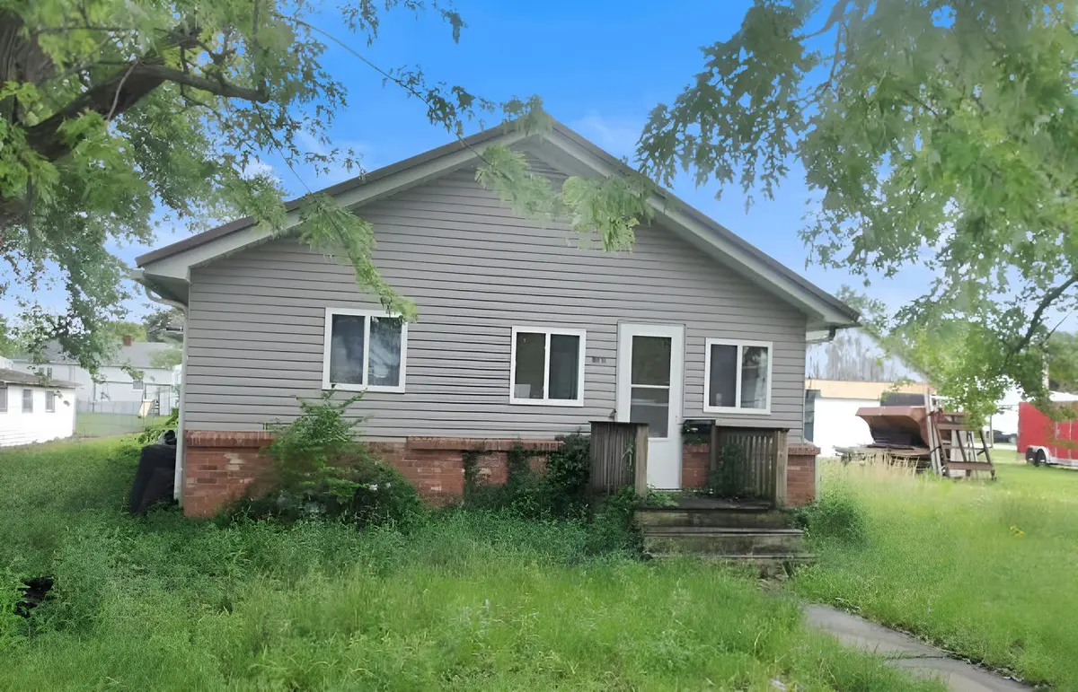 408 E Saint Petersburg Street
