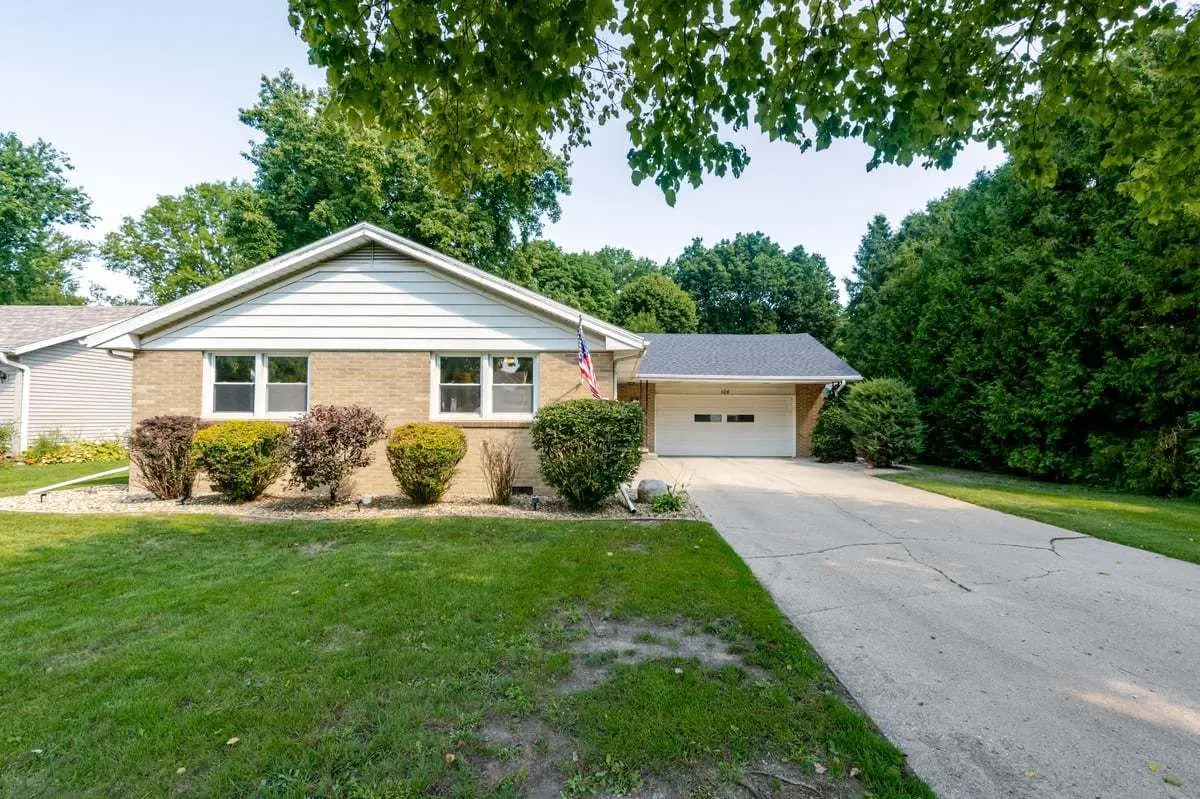 104 E Washington Drive