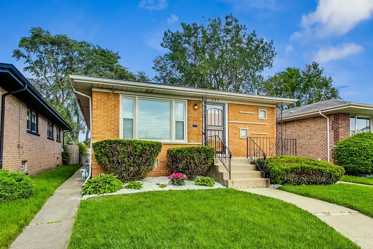 295 Prairie Avenue