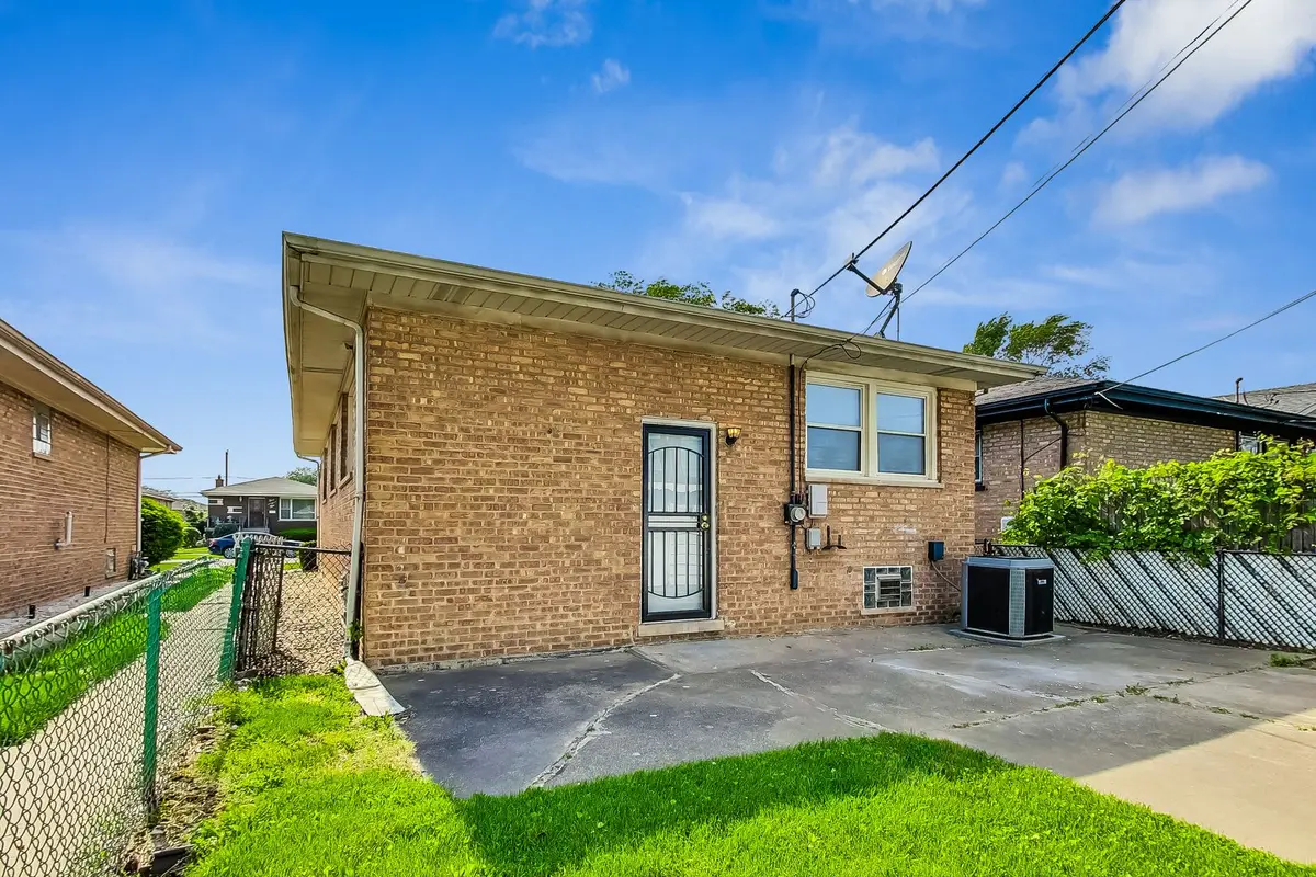295 Prairie Avenue