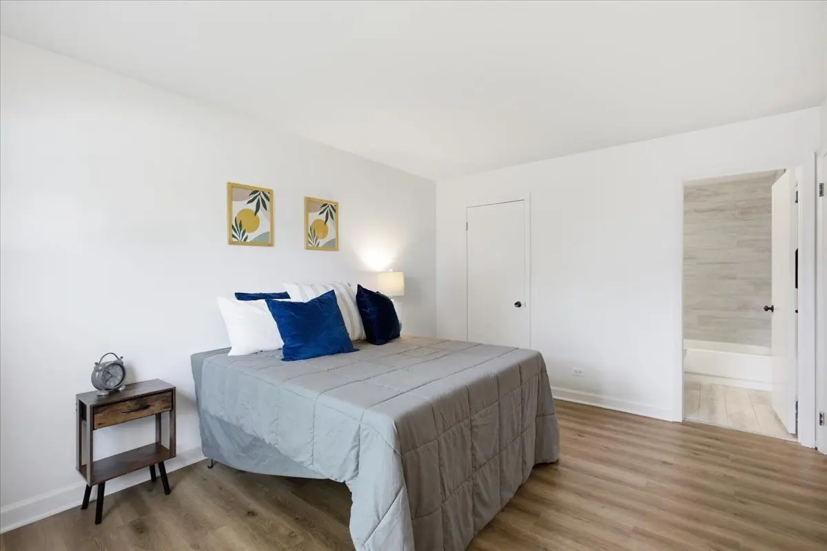 326 Woodbury Court