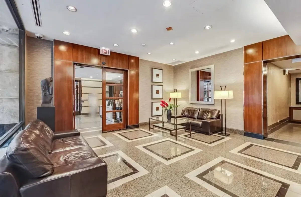 30 E Huron Street