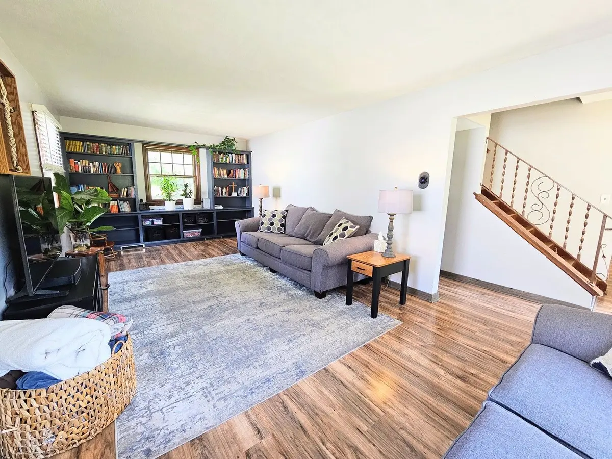 3308 Pleasant Valley Boulevard