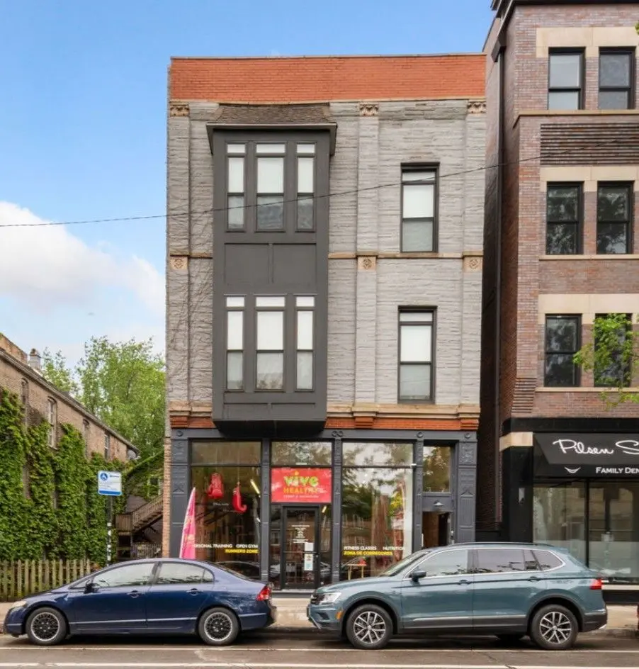 965 W 18th Street