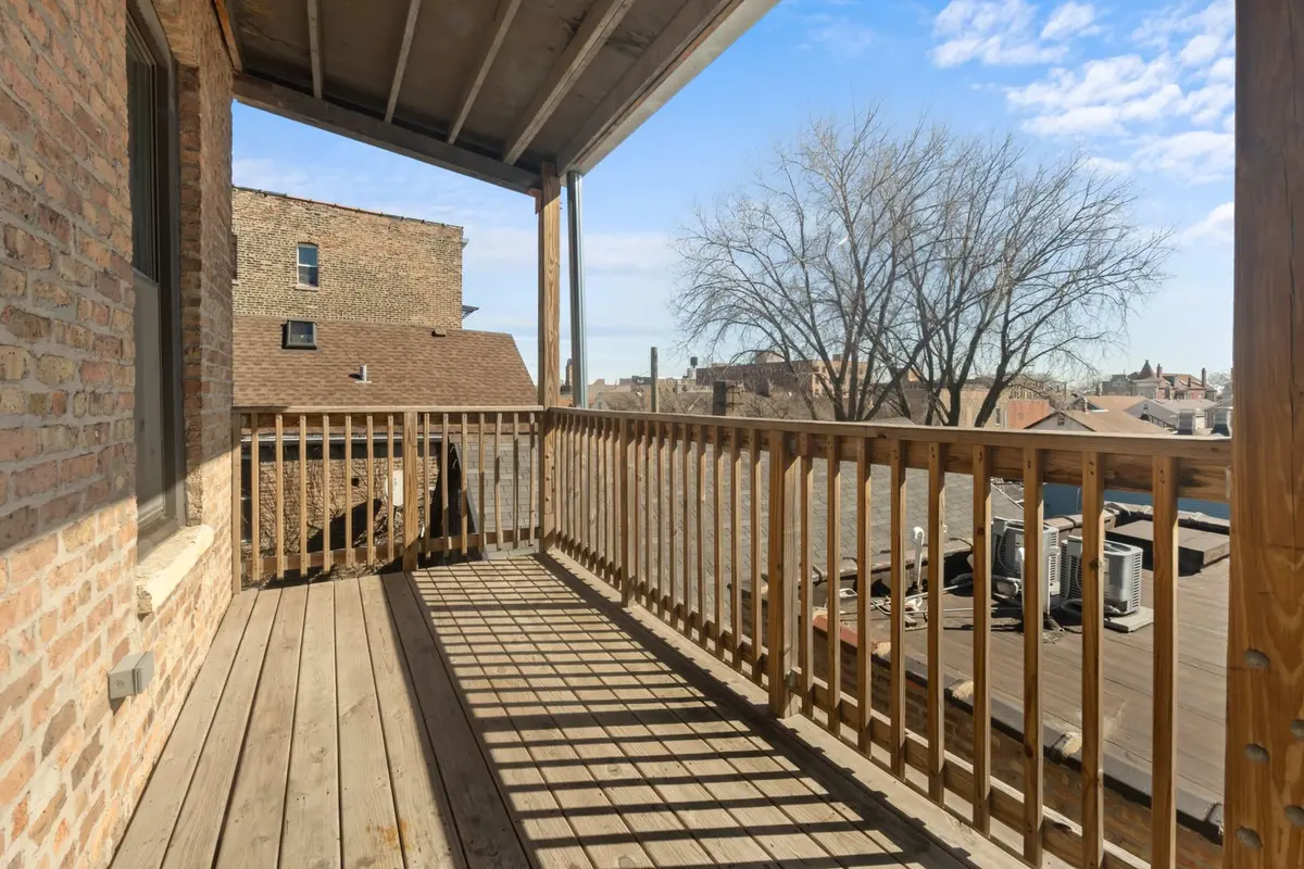 965 W 18th Street