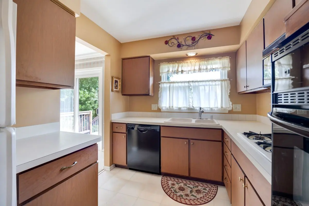 215 PARKCHESTER Road