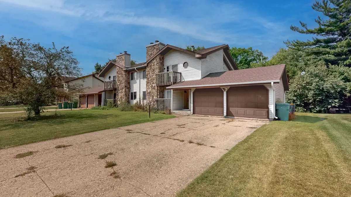 1545 W Stonehenge Drive