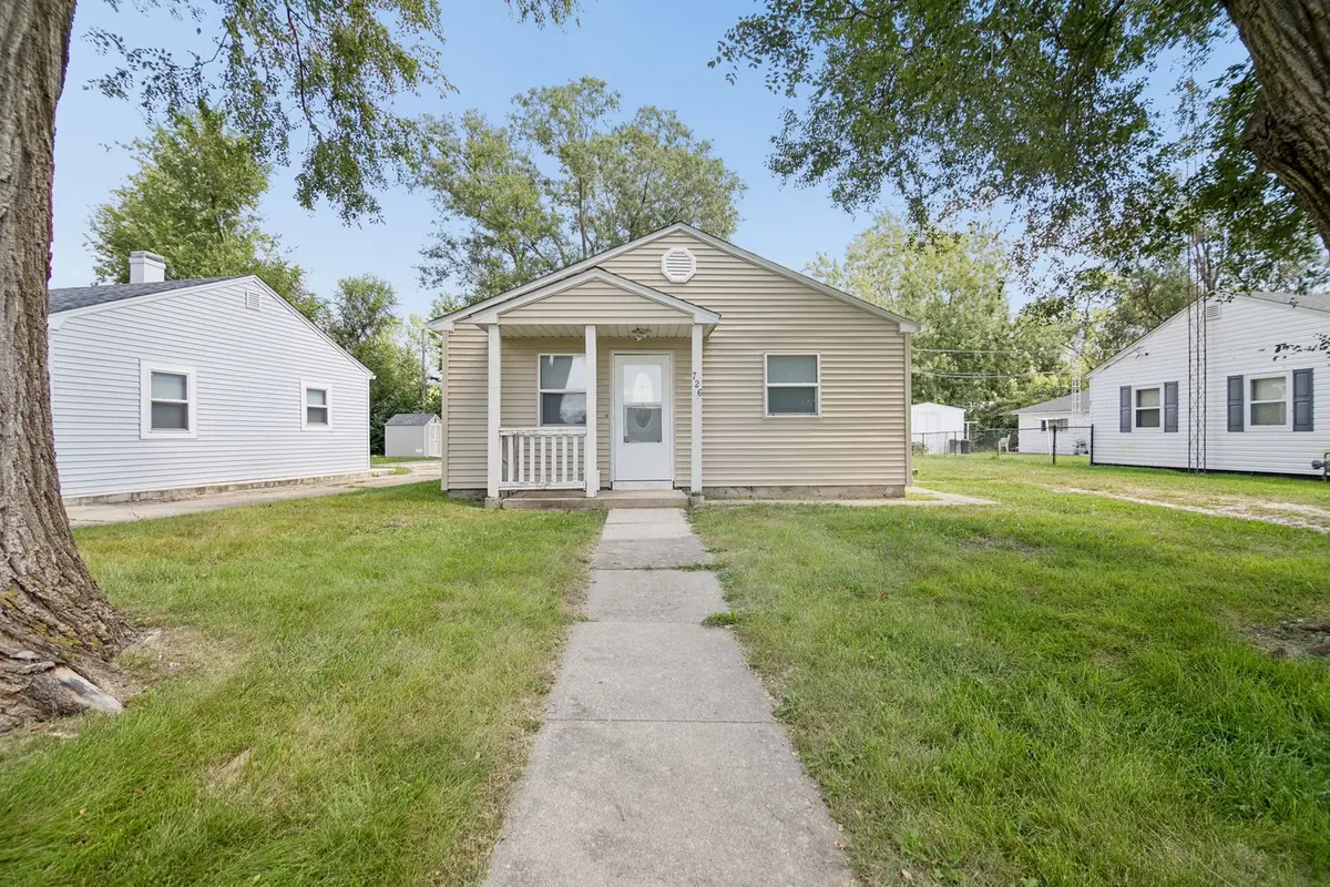 726 N Webster Circle