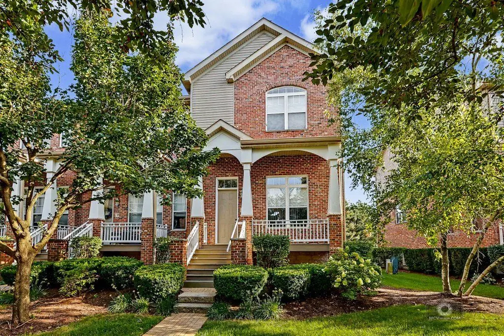 1116 Longwood Drive