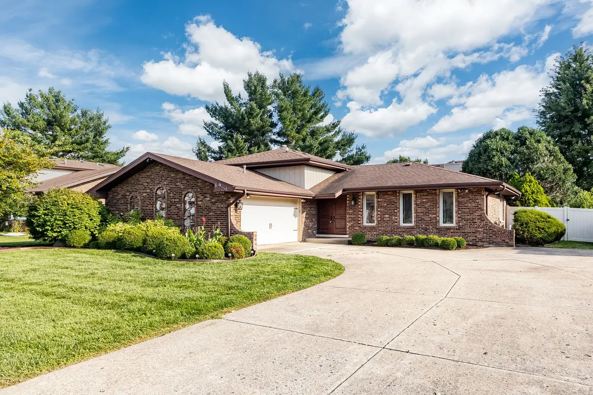 16W751 90TH Street