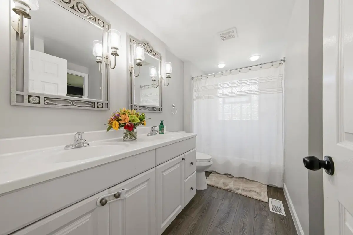 790 Evergreen Lane