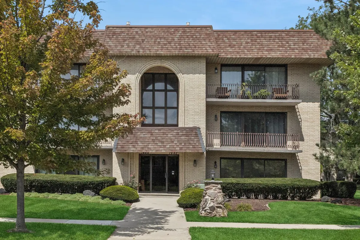 7442 W 153rd Street