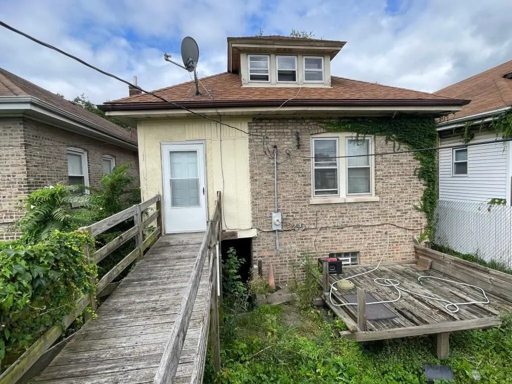 9343 S Throop Street