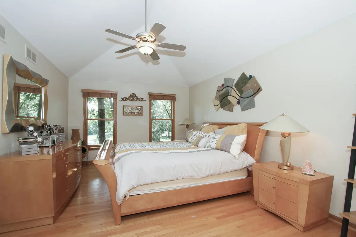 24530 Hummingbird Court
