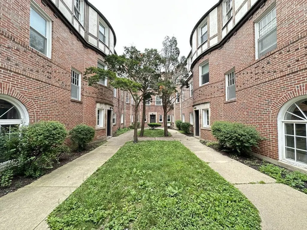 918 Green Bay Road