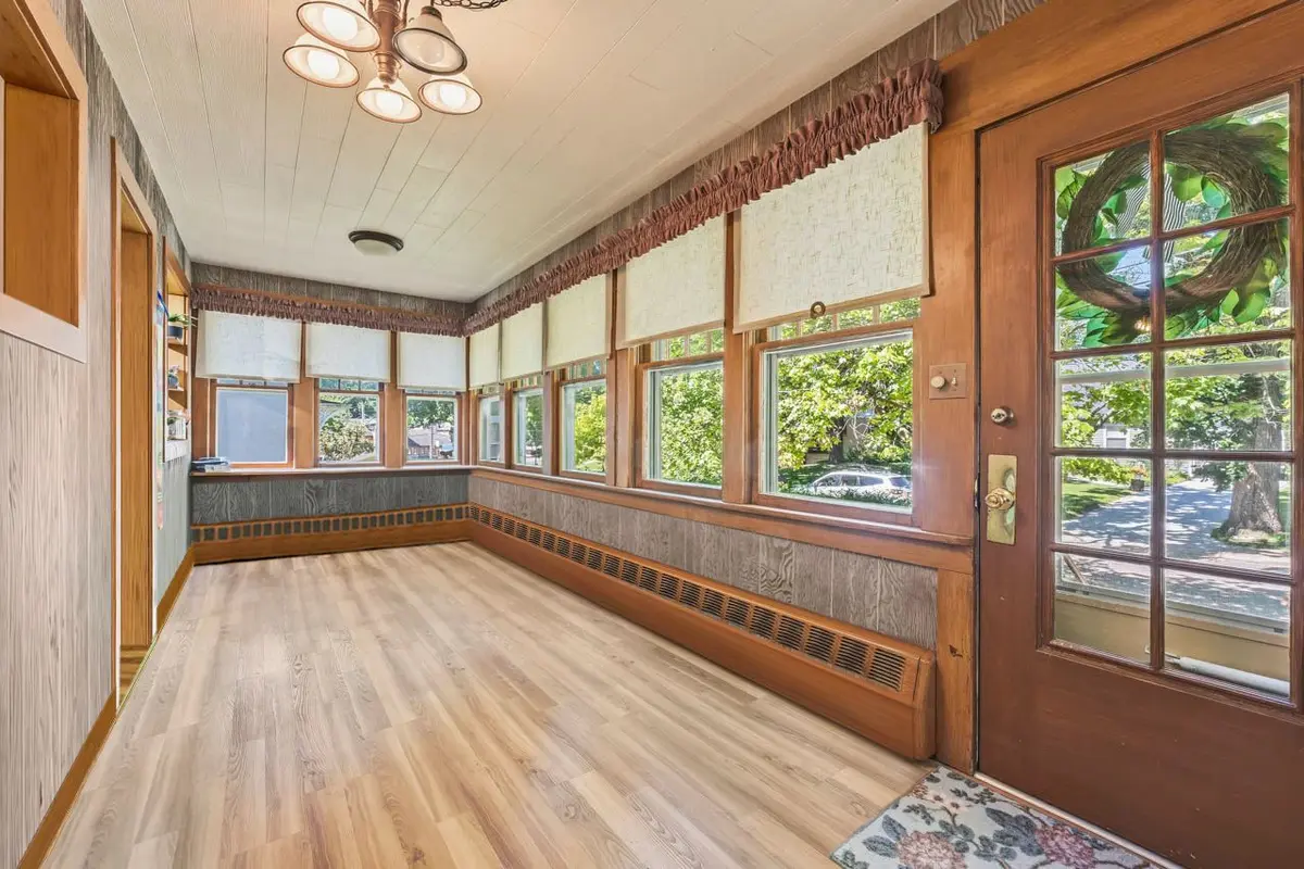 35 Woodland Avenue