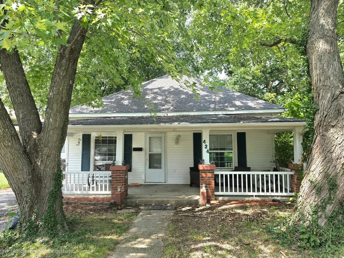 424 Elles Avenue