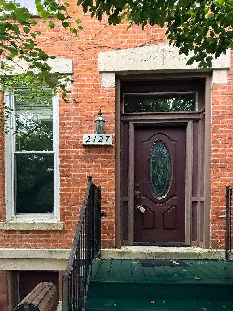 2127 W Bowler Street