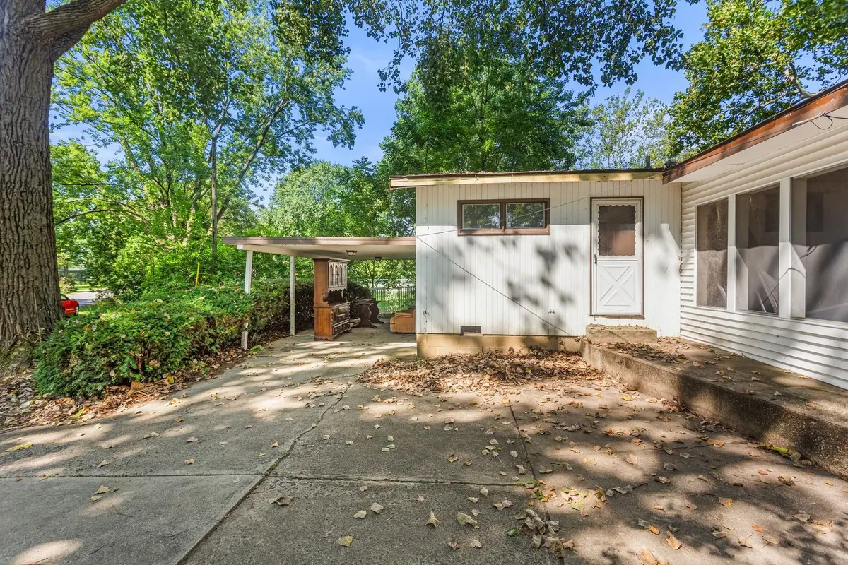 801 Ventura Road