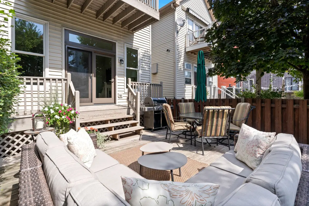 331 W Evergreen Avenue
