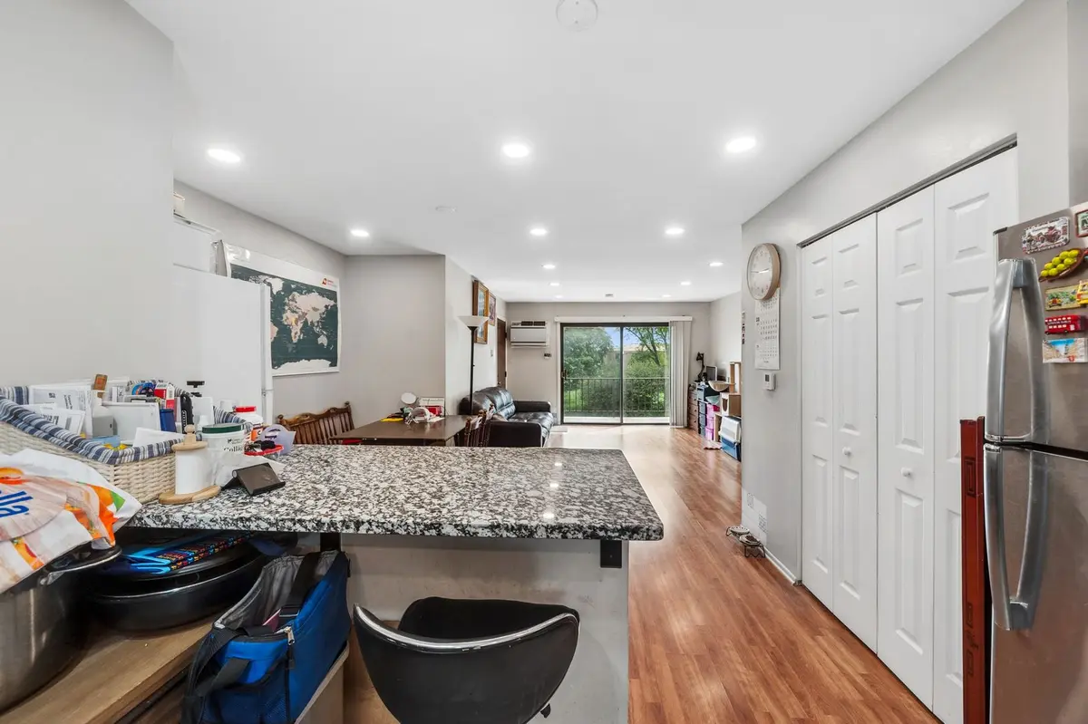 3683 SALEM WALK