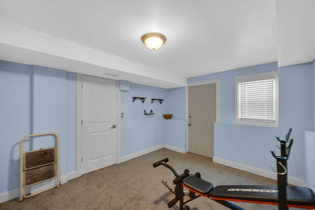 1108 Amherst Lane
