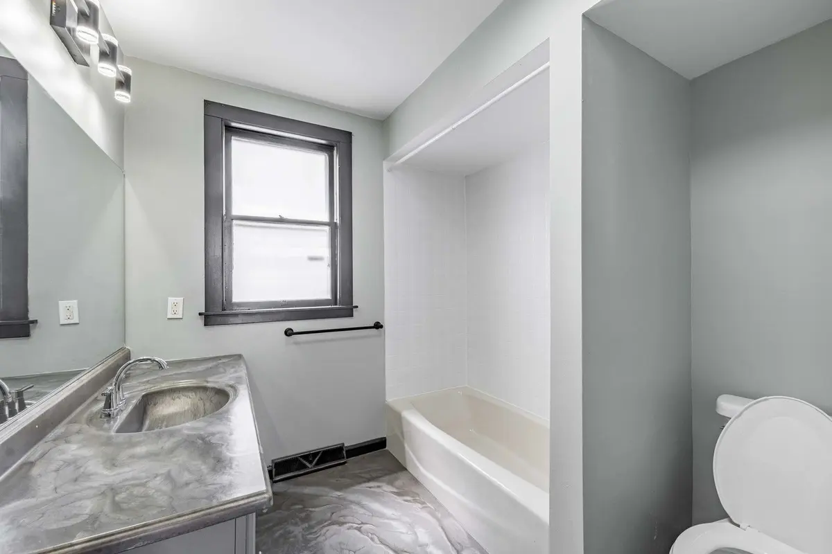 75 W 23rd Street