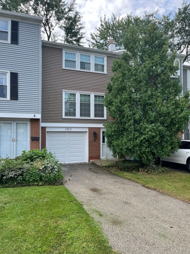 1813 Bromley Court