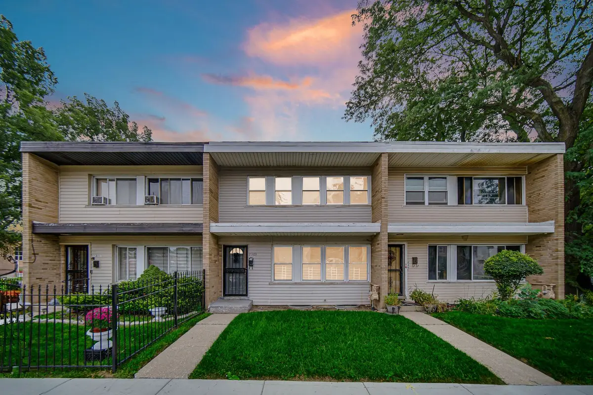 2303 E 100th Street