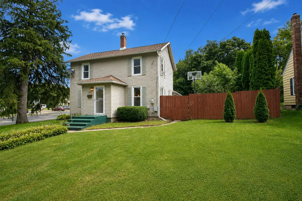 810 Hemlock Avenue