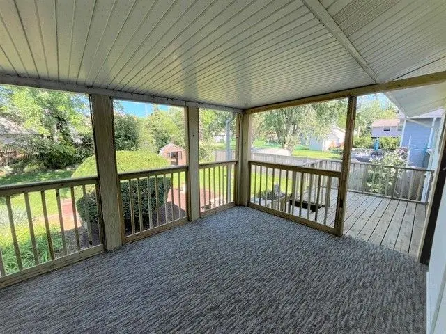17 S WINSTON Drive