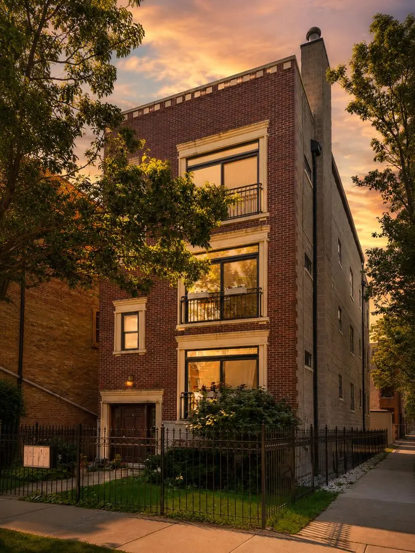 2659 W Iowa Street