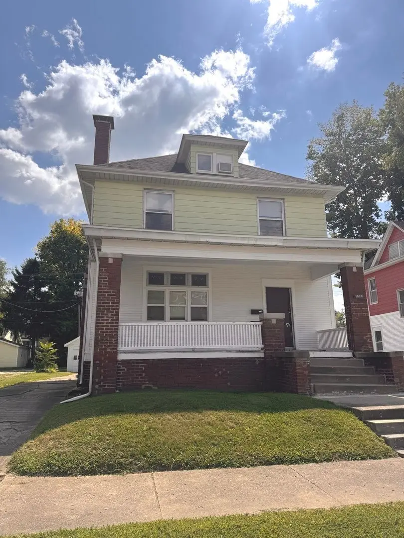 1620 W Fredonia Avenue