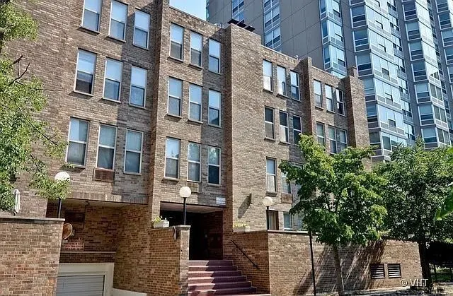 744 W GORDON Terrace