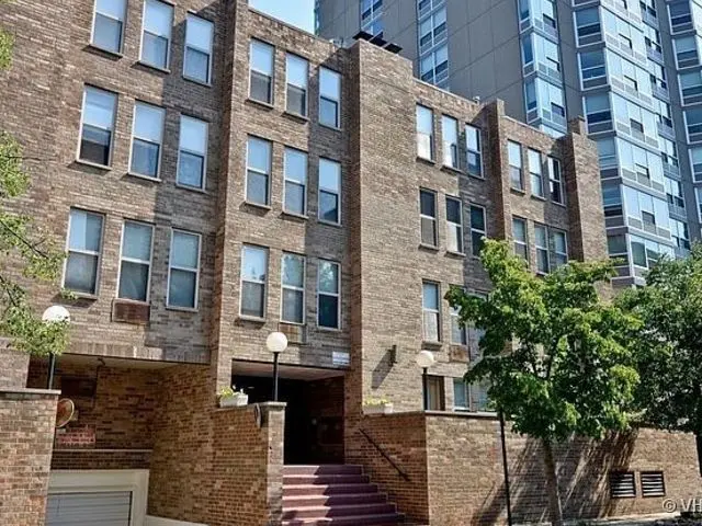 744 W GORDON Terrace