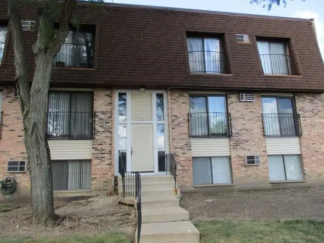 203 N WATERS EDGE Drive