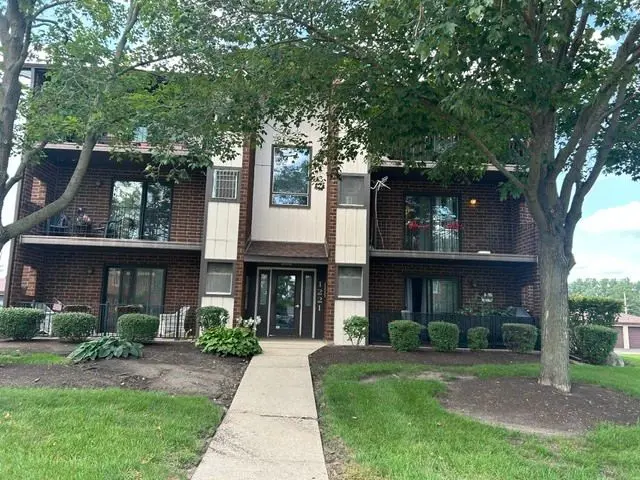 1221 Chalet Road